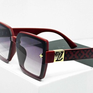 عینک آفتابی زنانه فریم قرمز طرح LV | استایل خاص و لاکچری 2025