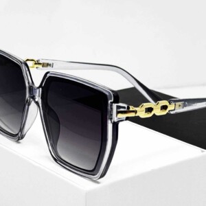 عینک آفتابی زنانه مربعی شفاف با دسته طلایی - مدل جدید2025
